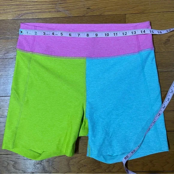 Outdoor Voices shorts - Picture 6 of 8